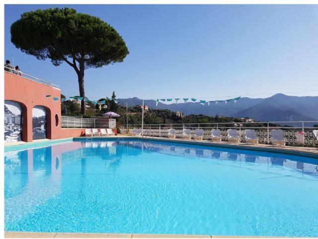 Residence Portofino Est ราปาลโล ภายนอก รูปภาพ